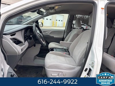 2018 Toyota Sienna LE 3.5 Liter V6 7 Passenger 3rd Row Seating