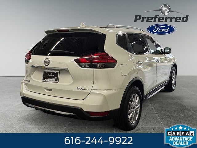2017 Nissan Rogue SV 2.5 Liter AWD
