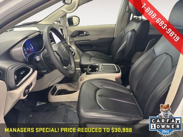 2024 Chrysler Pacifica Hybrid Select