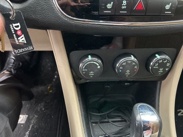 2011 Chrysler 200 Limited 3.6 Liter V6 2D Convertible Automatic