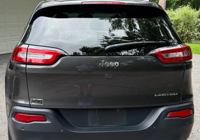 2015 Jeep Cherokee Limited 3.2 Liter V6 FWD