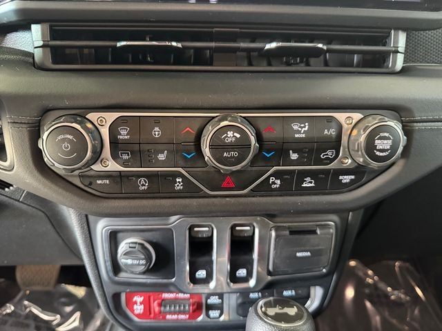 2025 Jeep Wrangler Rubicon 2.0 Liter I4 2D Automatic 4WD