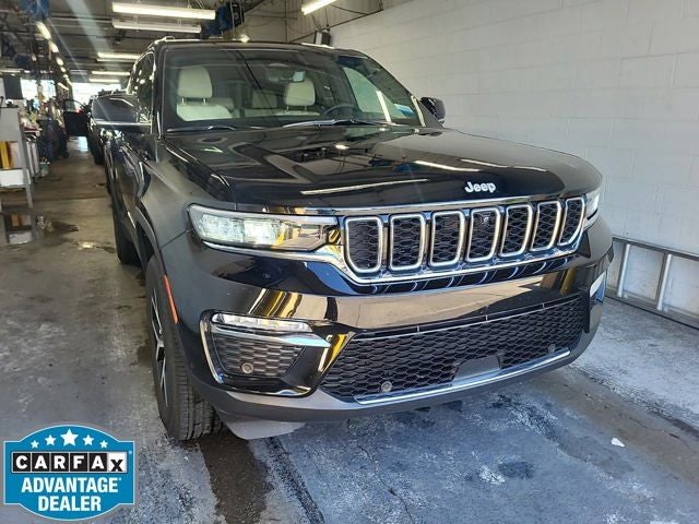 2025 Jeep Grand Cherokee Limited 3.6 Liter V6 4WD