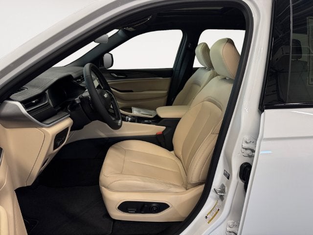 2027 Jeep Grand Cherokee GRAND CHEROKEE LIMITED 4X4