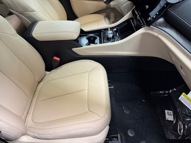 2027 Jeep Grand Cherokee GRAND CHEROKEE LIMITED 4X4