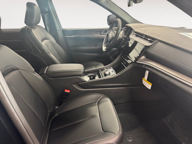 2027 Jeep Grand Cherokee GRAND CHEROKEE LIMITED 4X4