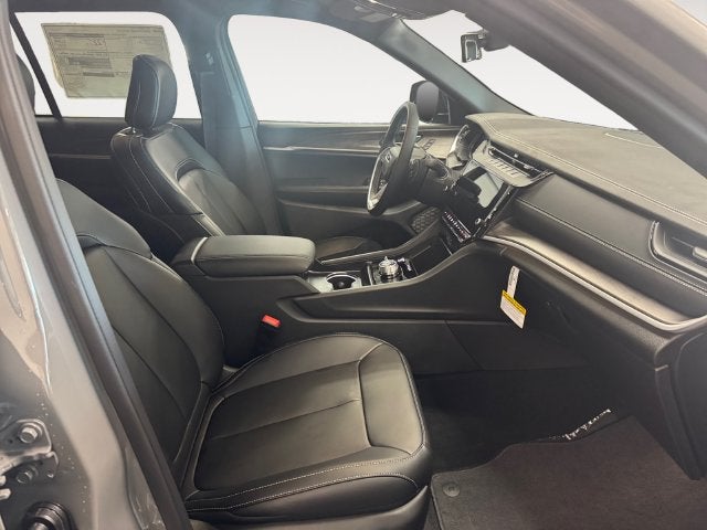 2027 Jeep Grand Cherokee GRAND CHEROKEE LIMITED 4X4