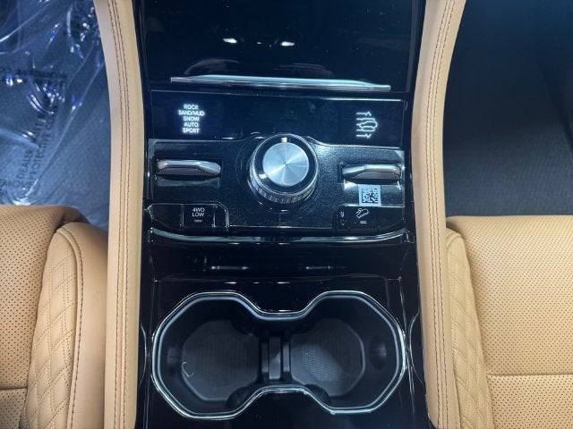 2027 Jeep Grand Cherokee GRAND CHEROKEE SUMMIT 4X4
