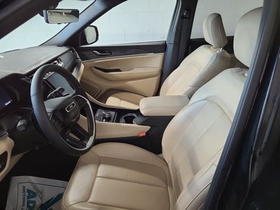 2025 Jeep Grand Cherokee L Limited 3.6 Liter V6 4WD