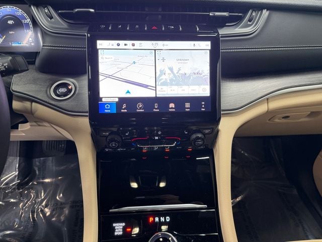 2025 Jeep Grand Cherokee L Limited 4x4
