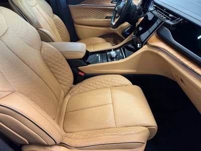 2025 Jeep Grand Cherokee L Summit 3.6 Liter V6 4WD