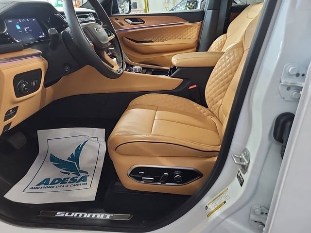 2025 Jeep Grand Cherokee L Summit 3.6 Liter V6 4WD