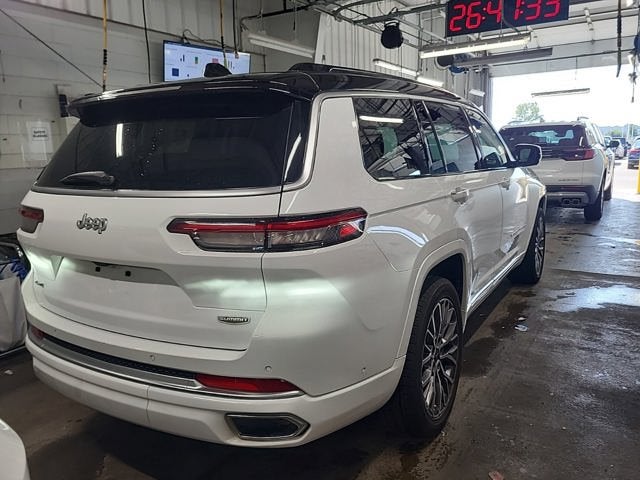 2025 Jeep Grand Cherokee L Summit 3.6 Liter V6 4WD
