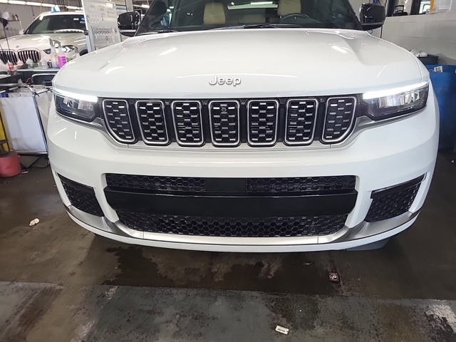 2025 Jeep Grand Cherokee L Summit 3.6 Liter V6 4WD