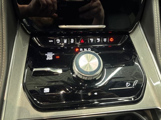 2022 Jeep Wagoneer Series III 5.7 Liter V8 4WD