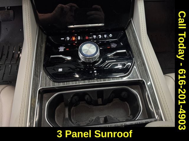 2022 Jeep Wagoneer Series III 4x4