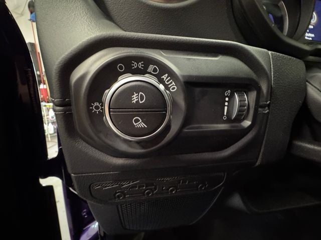 2026 Jeep Gladiator GLADIATOR SAHARA 4X4