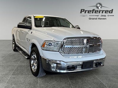 2017 RAM 1500 Laramie Quad Cab 4x4 6'4' Box