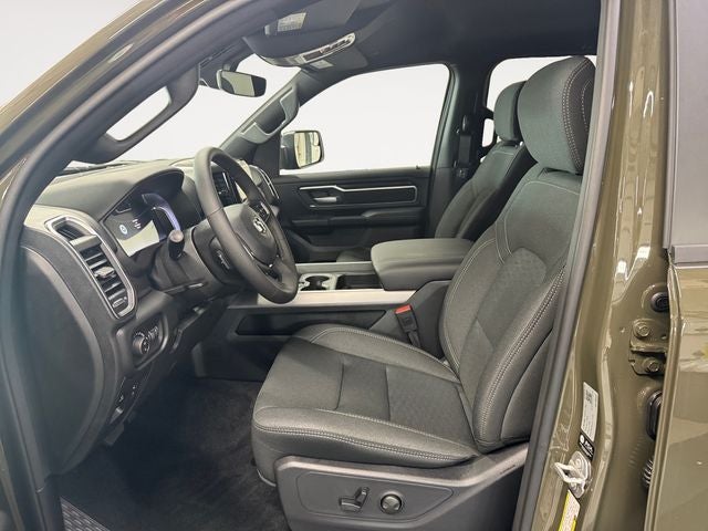 2027 RAM Ram 1500 RAM 1500 BIG HORN CREW CAB 4X4 5'7' BOX