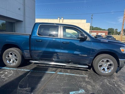 2021 RAM 1500 Big Horn/Lone Star 5.7 Liter V8 Hemi Crew Cab 4WD