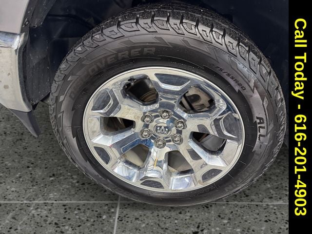 2022 RAM 1500 Big Horn Crew Cab 4x4 5'7' Box