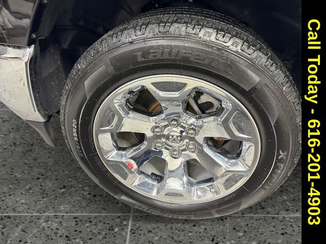 2022 RAM 1500 Big Horn Crew Cab 4x4 5'7' Box