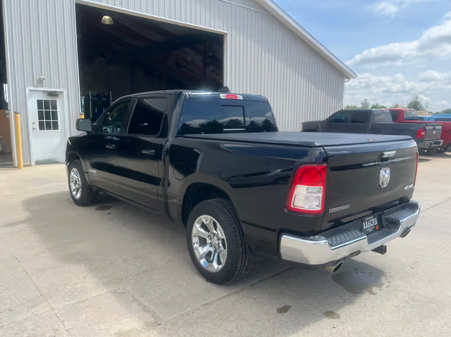 2020 RAM 1500 Big Horn Crew Cab 4x4 5'7' Box