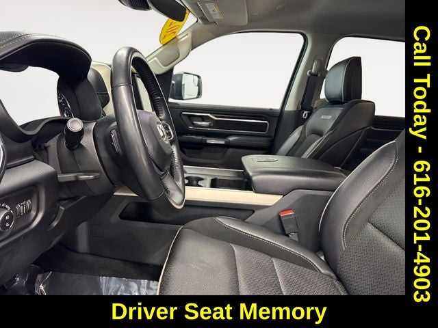 2022 RAM 1500 Laramie Crew Cab 4x4 5'7' Box