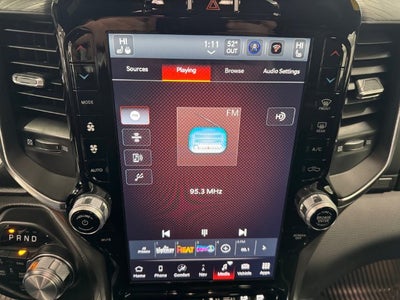 2023 RAM 1500 Laramie Crew Cab 4x4 5'7' Box