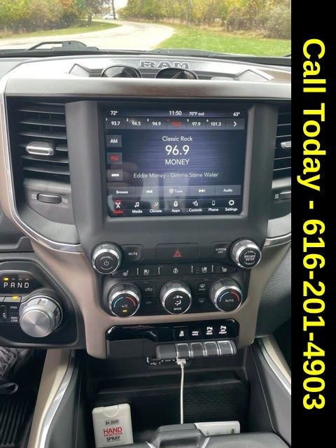 2021 RAM 1500 Laramie Crew Cab 4x4 5'7' Box