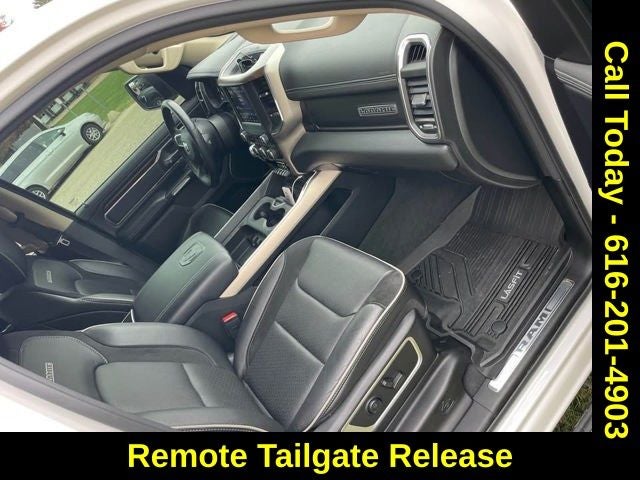 2021 RAM 1500 Laramie Crew Cab 4x4 5'7' Box