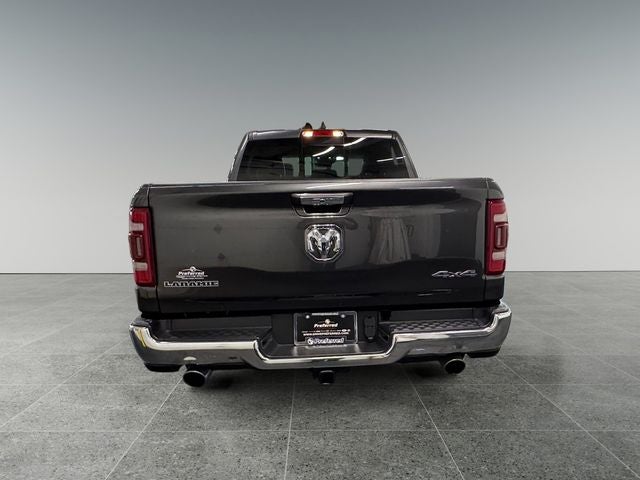 2022 RAM 1500 Laramie 5.7 Liter V8 Hemi Crew Cab 4WD