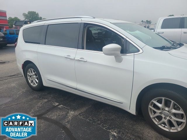 2020 Chrysler Pacifica Touring L 3.6 Liter V6 7 Passenger 3rd Row Seating