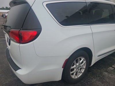 2020 Chrysler Pacifica Touring L 3.6 Liter V6 7 Passenger 3rd Row Seating