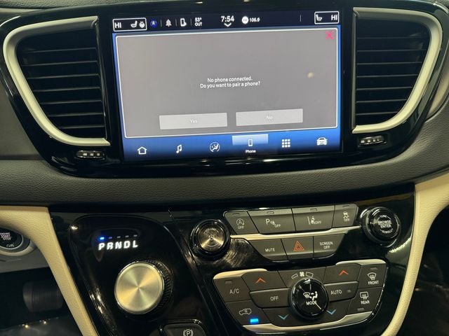 2024 Chrysler Pacifica Touring L 3.6 Liter V6 7 Passenger 3rd Row Seating