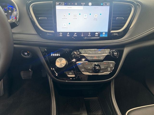 2027 Chrysler Pacifica PACIFICA LIMITED