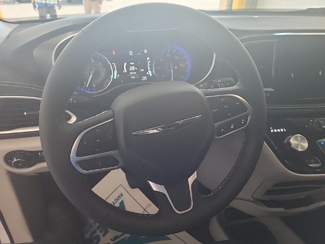 2024 Chrysler Pacifica Touring L 3.6 Liter V6 7 Passenger 3rd Row Seating
