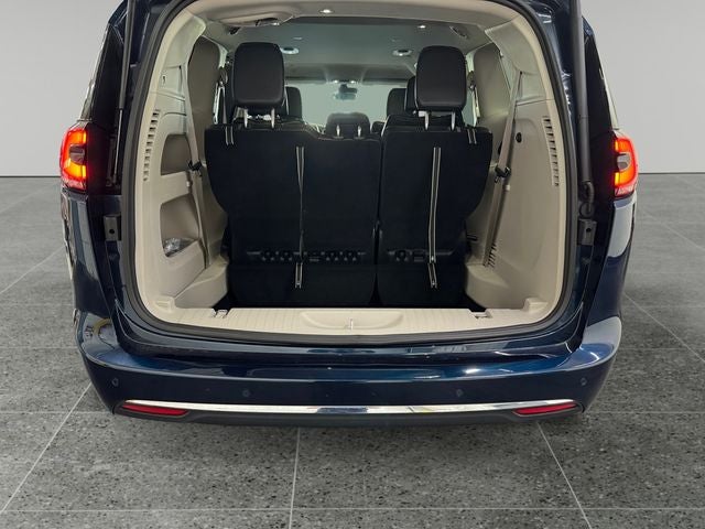 2024 Chrysler Pacifica Touring L 3.6 Liter V6 7 Passenger 3rd Row Seating AWD