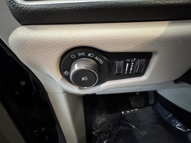 2024 Chrysler Pacifica Touring L 3.6 Liter V6 7 Passenger 3rd Row Seating AWD