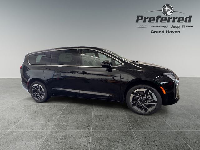 2027 Chrysler Pacifica PACIFICA LIMITED AWD