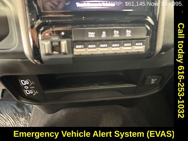 2026 RAM Ram 2500 RAM 2500 BLACK EXPRESS CREW CAB 4X4 6'4' BOX