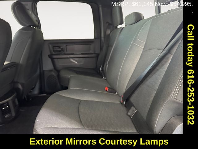 2026 RAM Ram 2500 RAM 2500 BLACK EXPRESS CREW CAB 4X4 6'4' BOX