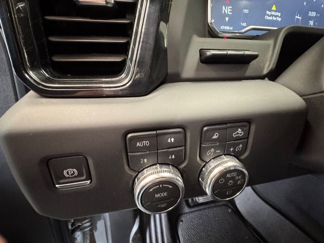 2024 GMC Sierra 1500 4WD Crew Cab Short Box AT4