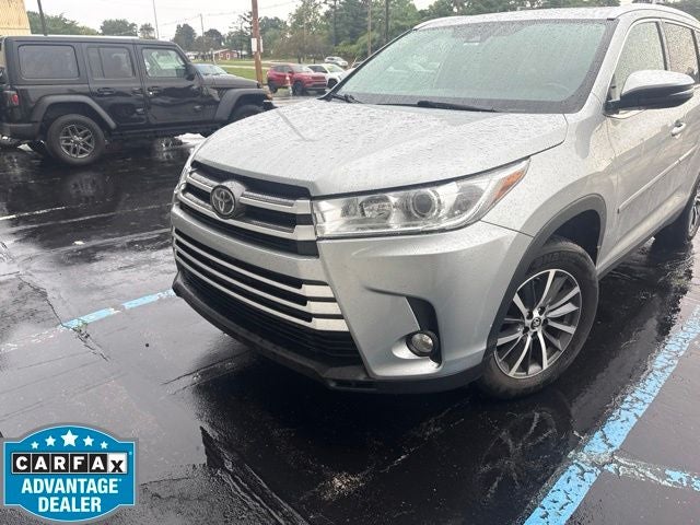 2019 Toyota Highlander XLE 3.5 Liter V6 AWD 3rd Row Seating