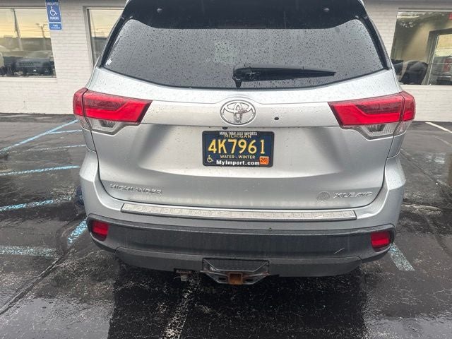 2019 Toyota Highlander XLE 3.5 Liter V6 AWD 3rd Row Seating