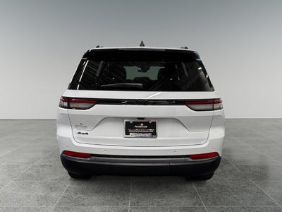 2027 Jeep Grand Cherokee Laredo Altitude