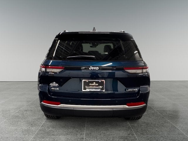 2027 Jeep Grand Cherokee GRAND CHEROKEE LIMITED 4X4