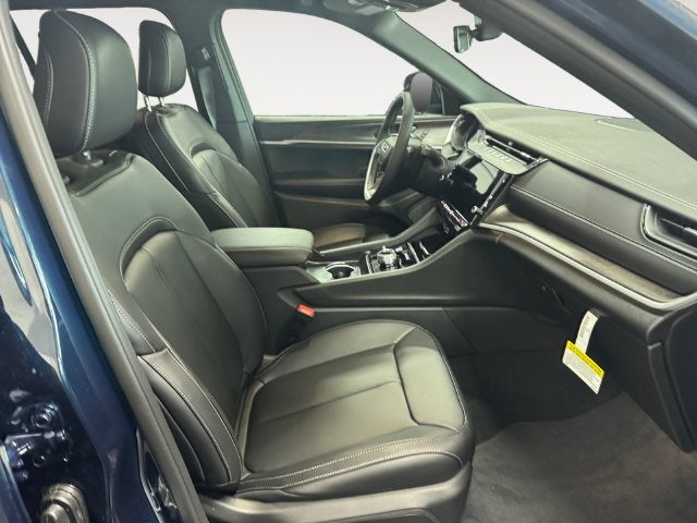 2027 Jeep Grand Cherokee GRAND CHEROKEE LIMITED 4X4