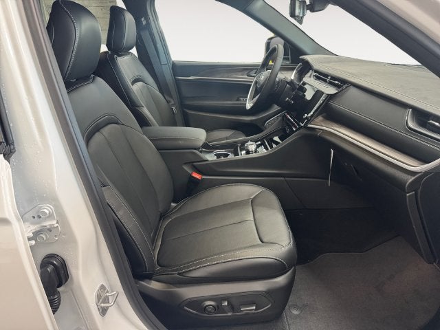 2027 Jeep Grand Cherokee GRAND CHEROKEE LIMITED RESERVE 4X4