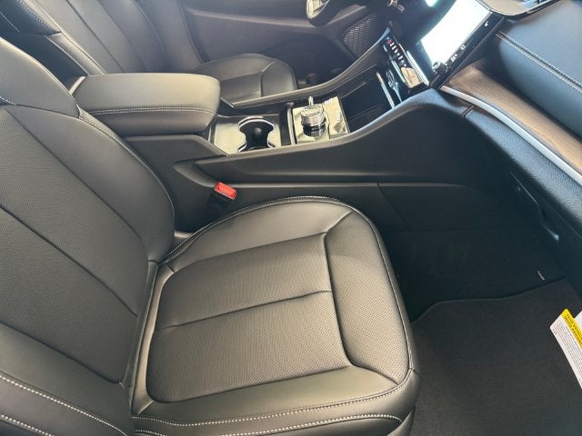 2027 Jeep Grand Cherokee GRAND CHEROKEE LIMITED 4X4